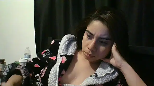 Snapshot of catrinasexy19 chatting on March 10, 5:39 pm catrinasexy19 online show from March 10, 5:39 pm