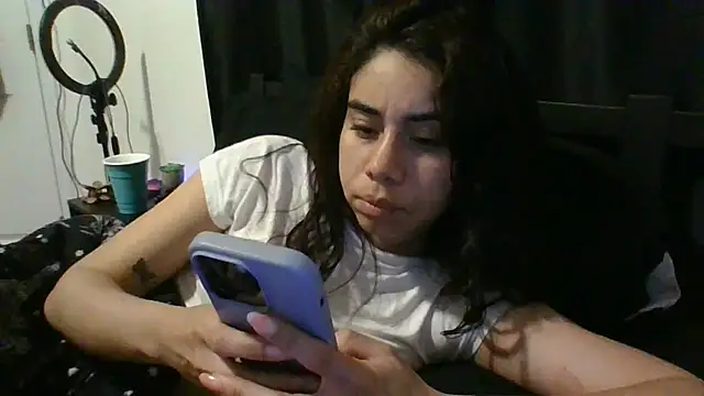 Snapshot of catrinasexy19 chatting on March 18, 12:30 am catrinasexy19 online show from March 18, 12:30 am