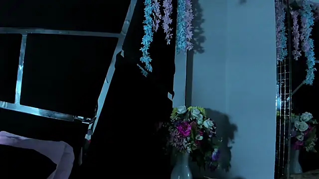 Snapshot of MaddyHudson chatting on January 13, 9:52 pm MaddyHudson online show from January 13, 9:52 pm