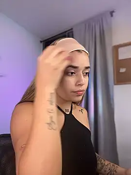 JoselinFlower  online show from December 20, 1:52 am