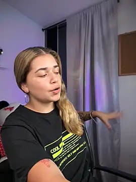 JoselinFlower  online show from November 29, 2:01 am