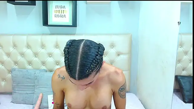 lucia marks online show from February 1, 10:01 pm