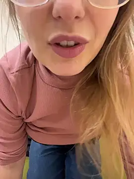 Vanilladreams online show from February 21, 5:37 pm