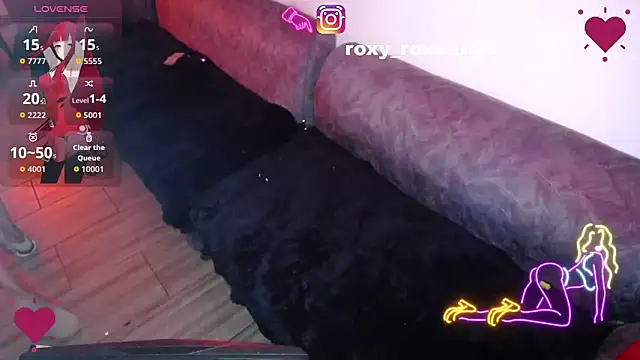 Snapshot of roxy_roxxan chatting on October 8, 12:28 pm roxy roxxan online show from October 8, 12:28 pm