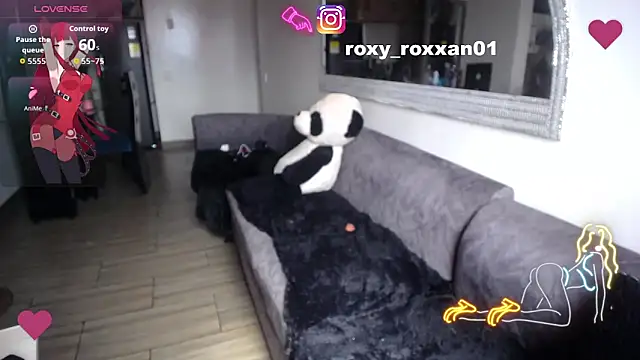 Snapshot of roxy_roxxan chatting on October 26, 2:17 pm roxy roxxan online show from October 26, 2:17 pm