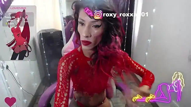 roxy roxxan online show from February 8, 2:15 pm