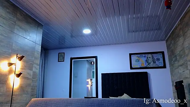 Snapshot of AsmodeoCox chatting on September 23, 1:01 am AsmodeoCox online show from September 23, 1:01 am
