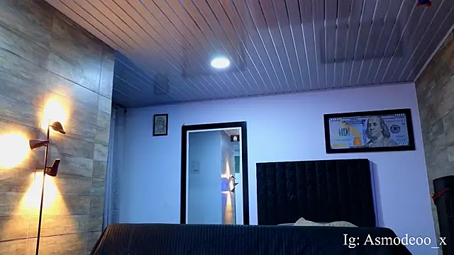 Snapshot of AsmodeoCox chatting on September 18, 11:41 pm AsmodeoCox online show from September 18, 11:41 pm