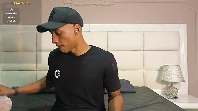 Malkongarcia online show from February 12, 9:03 pm