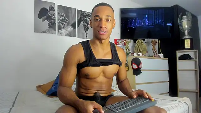 Malkongarcia online show from April 14, 7:30 pm