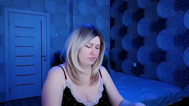 Snapshot of natusik chatting on February 24, 2:19 am natusik online show from February 24, 2:19 am