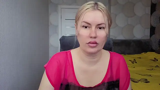 Snapshot of natusik chatting on June 5, 5:01 am natusik online show from June 5, 5:01 am