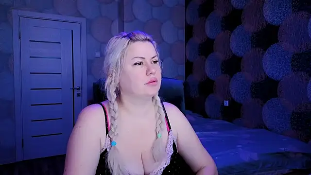 Snapshot of natusik chatting on March 17, 1:14 am natusik online show from March 17, 1:14 am