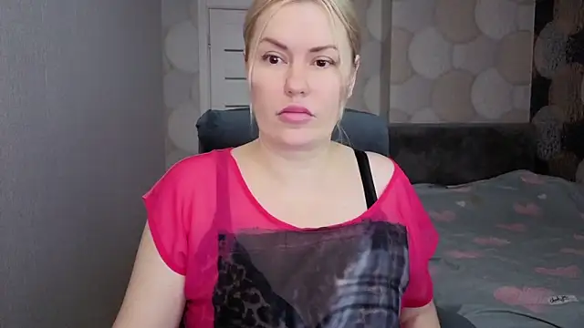 Snapshot of natusik chatting on June 14, 10:33 pm natusik online show from June 14, 10:33 pm