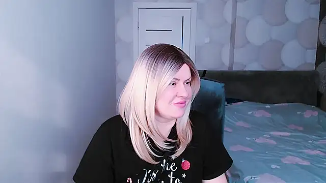 Snapshot of natusik chatting on February 11, 8:58 am natusik online show from February 11, 8:58 am