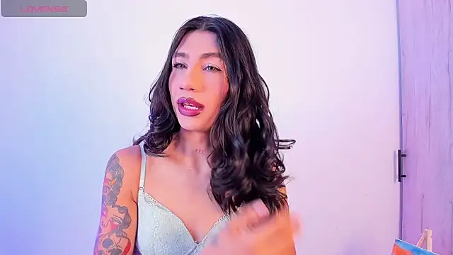 Snapshot of sofiaa_grey_ chatting on November 20, 11:33 am sofiaa grey online show from November 20, 11:33 am