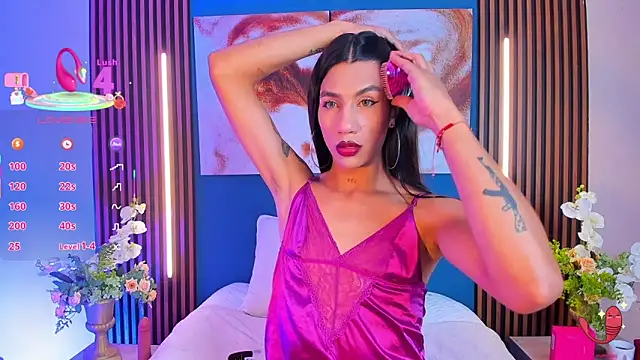 sofiaa grey  online show from September 24, 12:00 pm