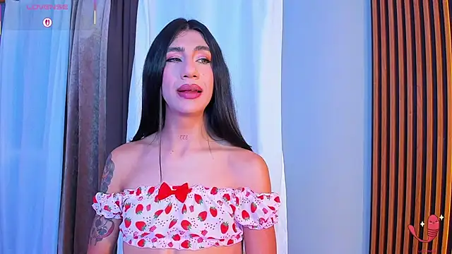 Snapshot of sofiaa_grey_ chatting on October 30, 1:09 pm sofiaa grey online show from October 30, 1:09 pm