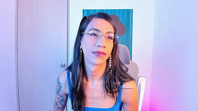 sofiaa grey  online show from April 23, 4:30 pm
