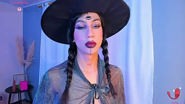 Snapshot of sofiaa_grey_ chatting on October 31, 1:41 pm sofiaa grey online show from October 31, 1:41 pm