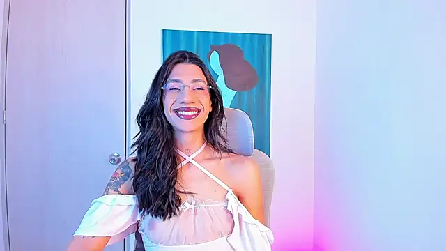 sofiaa grey  online show from May 10, 6:43 pm