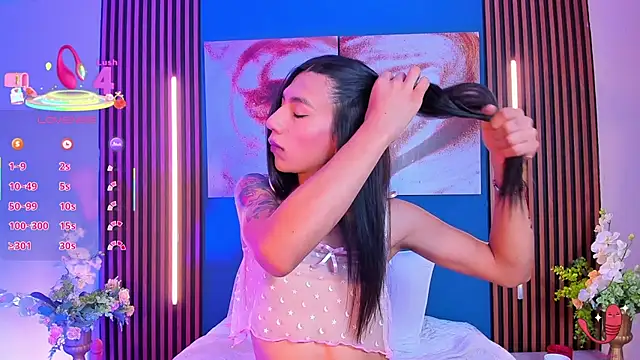 sofiaa grey  online show from October 3, 1:23 pm