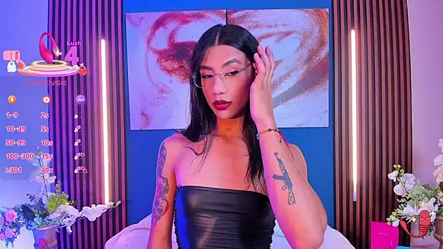 sofiaa grey  online show from September 29, 1:50 pm