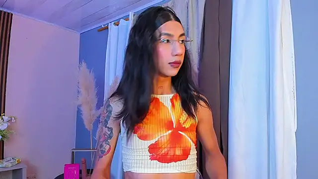sofiaa grey  online show from October 13, 12:51 pm