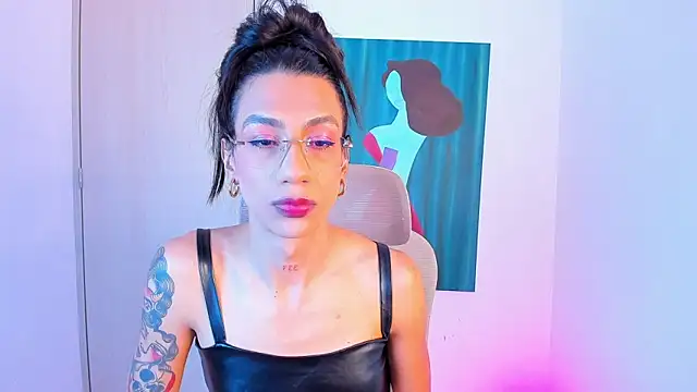 sofiaa grey  online show from April 4, 1:06 pm