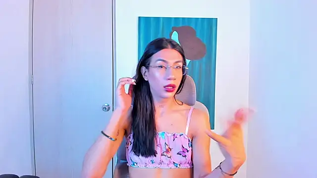 sofiaa grey  online show from May 22, 3:21 pm