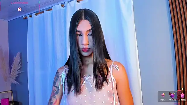 Snapshot of sofiaa_grey_ chatting on November 9, 1:59 pm sofiaa grey online show from November 9, 1:59 pm