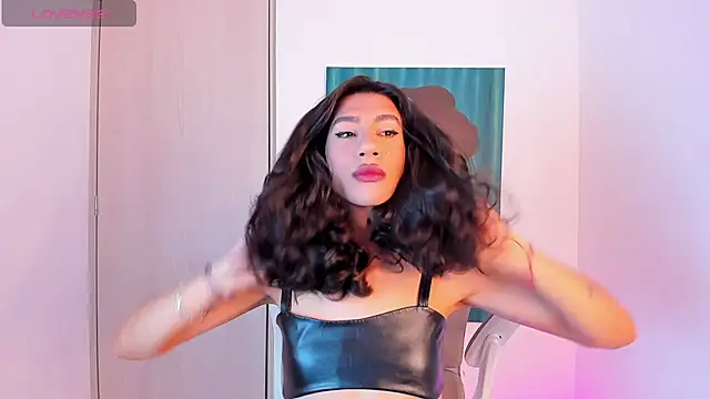 Snapshot of sofiaa_grey_ chatting on January 6, 2:10 pm sofiaa grey online show from January 6, 2:10 pm