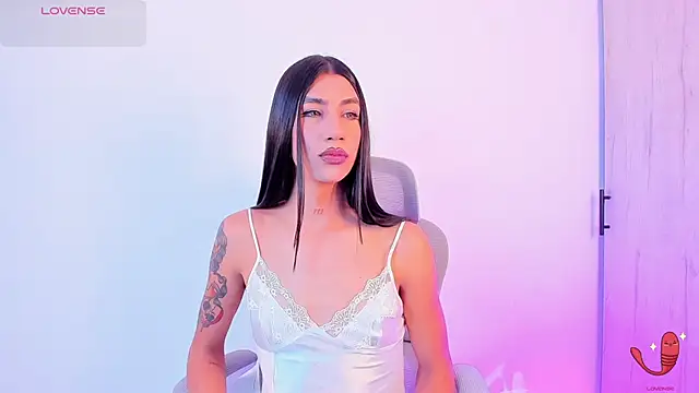 Snapshot of sofiaa_grey_ chatting on November 11, 2:56 pm sofiaa grey online show from November 11, 2:56 pm