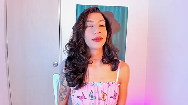 Snapshot of sofiaa_grey_ chatting on January 16, 12:53 pm sofiaa grey online show from January 16, 12:53 pm