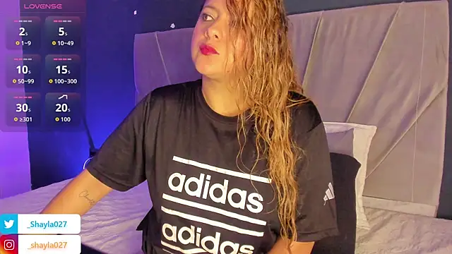 Shayla27 online show from April 3, 1:28 pm