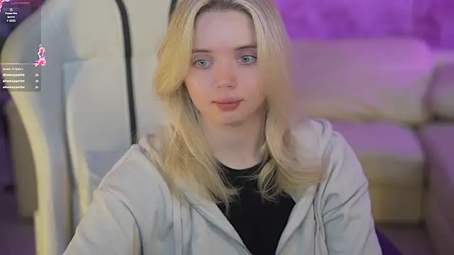 Snapshot of Cassy-Celestial_ chatting on February 27, 11:59 pm Cassy-Celestial online show from February 27, 11:59 pm