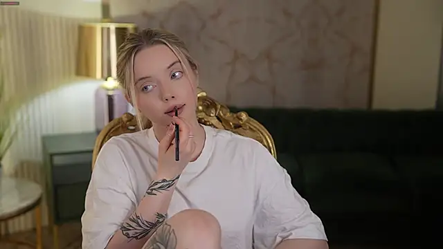 Snapshot of Cassy-Celestial_ chatting on March 20, 3:45 am Cassy-Celestial online show from March 20, 3:45 am