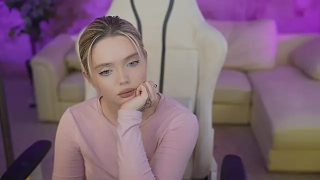 Snapshot of Cassy-Celestial_ chatting on March 3, 3:38 am Cassy-Celestial online show from March 3, 3:38 am