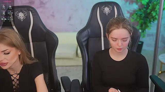 Snapshot of Cassy-Celestial_ chatting on November 12, 8:51 am Cassy-Celestial online show from November 12, 8:51 am