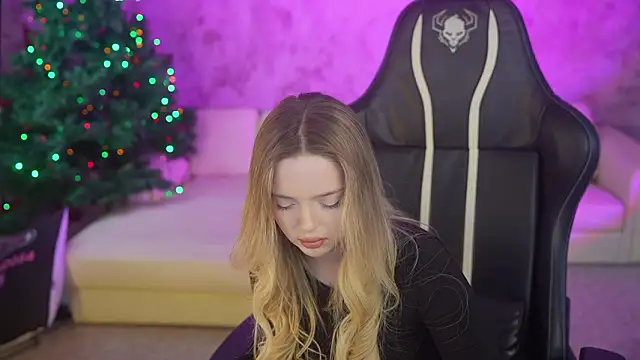 Snapshot of Cassy-Celestial_ chatting on January 18, 9:35 am Cassy-Celestial online show from January 18, 9:35 am