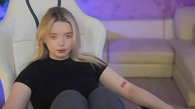 Snapshot of Cassy-Celestial_ chatting on March 19, 6:46 am Cassy-Celestial online show from March 19, 6:46 am