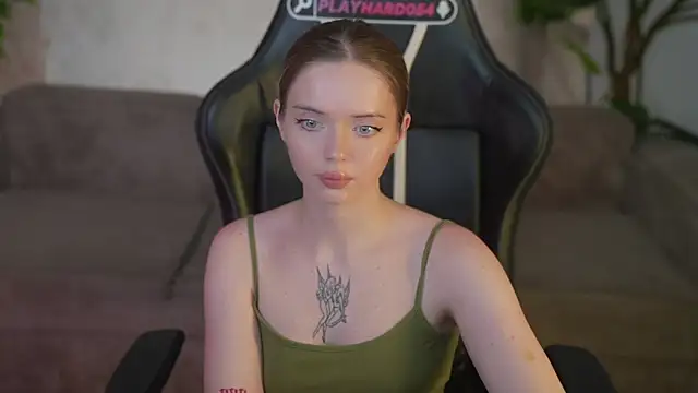 Snapshot of Cassy-Celestial_ chatting on June 26, 7:47 am Cassy-Celestial online show from June 26, 7:47 am