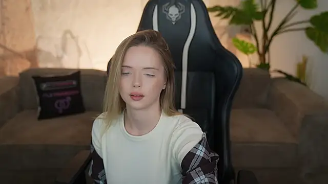 Cassy-Celestial  online show from March 11, 11:26 am