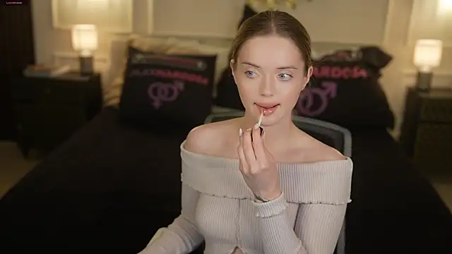 Snapshot of Cassy-Celestial_ chatting on June 11, 8:44 am Cassy-Celestial online show from June 11, 8:44 am
