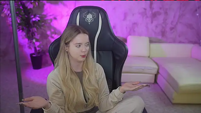 Snapshot of Cassy-Celestial_ chatting on November 24, 6:02 am Cassy-Celestial online show from November 24, 6:02 am