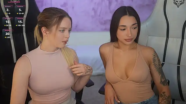 Snapshot of Cassy-Celestial_ chatting on October 5, 7:43 am Cassy-Celestial online show from October 5, 7:43 am