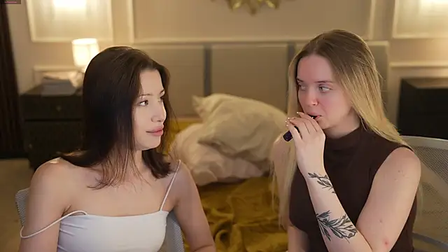 Snapshot of Cassy-Celestial_ chatting on October 1, 4:28 am Cassy-Celestial online show from October 1, 4:28 am