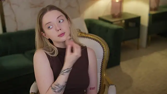 Snapshot of Cassy-Celestial_ chatting on September 10, 4:22 am Cassy-Celestial online show from September 10, 4:22 am