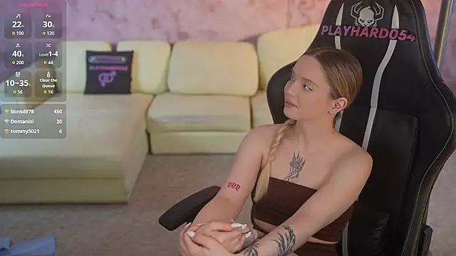 Snapshot of Cassy-Celestial_ chatting on February 7, 8:55 am Cassy-Celestial online show from February 7, 8:55 am