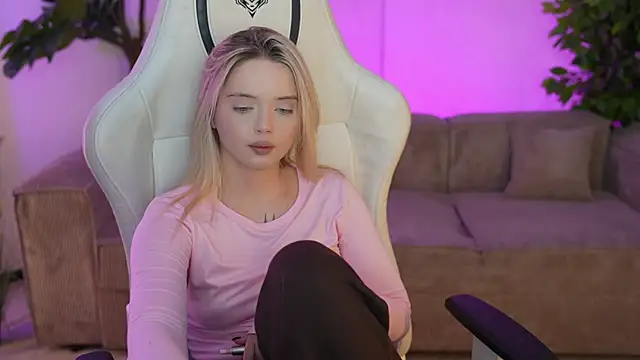 Snapshot of Cassy-Celestial_ chatting on March 17, 6:40 am Cassy-Celestial online show from March 17, 6:40 am